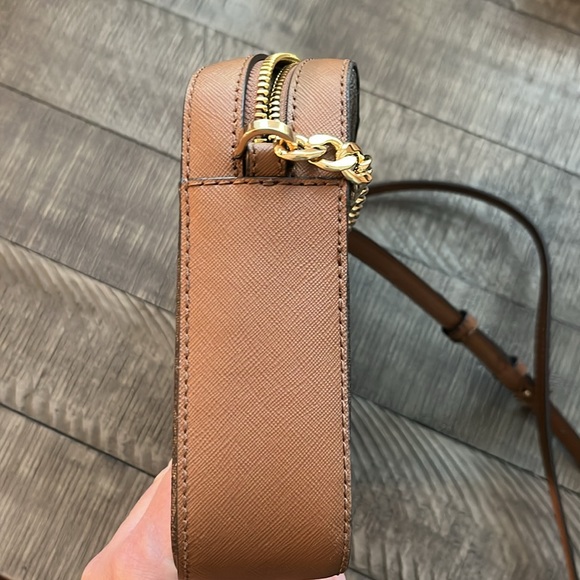 Michael Kors Jet Set Large Crossbody Bag - Picture 7 of 7